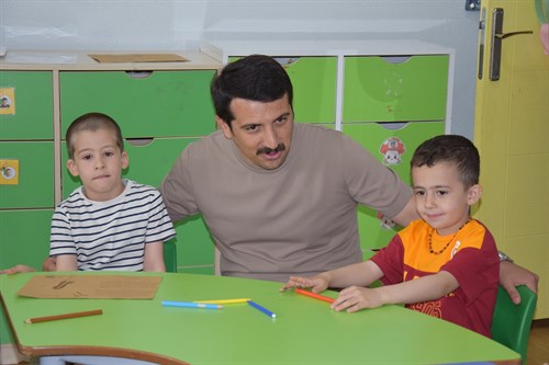 Kaymakamımız Şenol Öztürk, Sultaniye Anaokulunda incelemelerde bulundu
