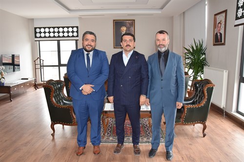 İlçemiz Devlet Hastanesi’nin yeni Başhekimi Uzm.Dr. Oğuzhan PEKİNCE Kaymakamımız Şenol ÖZTÜRK ’ü ziyaret etti