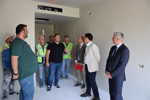 Kaymakamımız Şenol ÖZTÜRK, Yapımı Devam Eden Öğretmenevinde İncelemelerde Bulundu