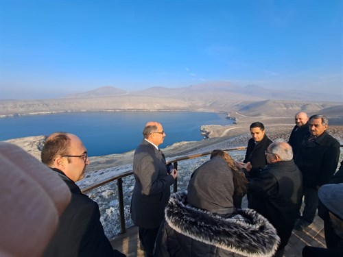 “Karapınar Jeopark Projesi” kapsamında Meke Gölü, Acıgöl ve Lavanta Bahçesinde incelemelerde bulunuldu.