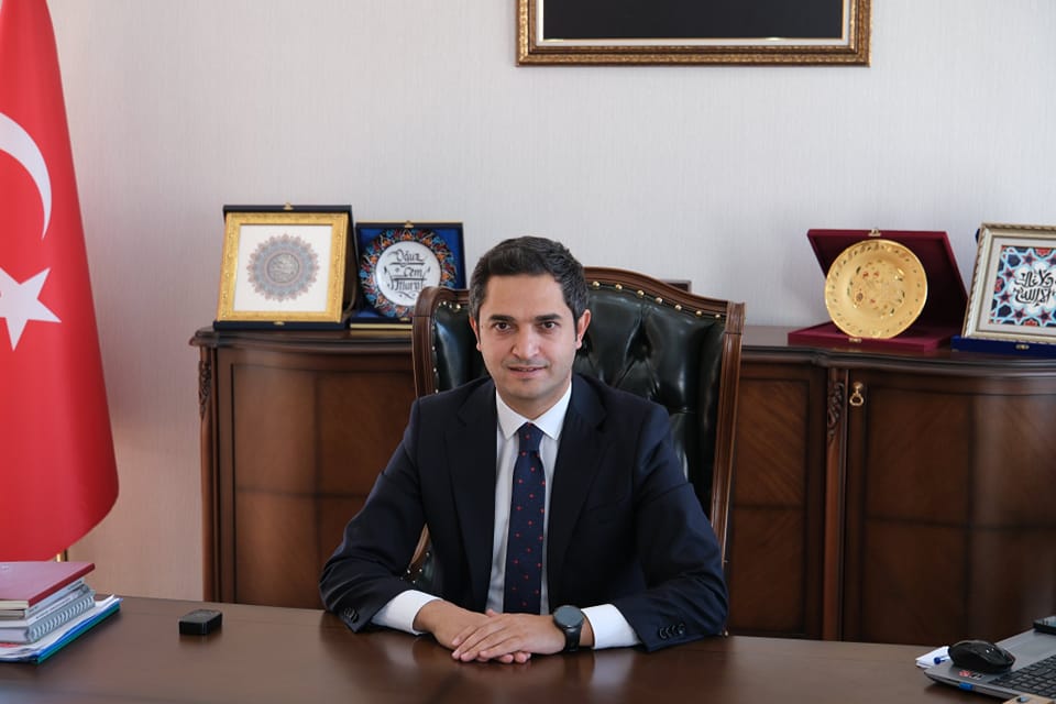 Kaymakamımız Oğuz Cem MURAT geçici olarak deprem sürecini koordine etmek amacıyla İslahiye ilçesine görevlendirilmiştir.